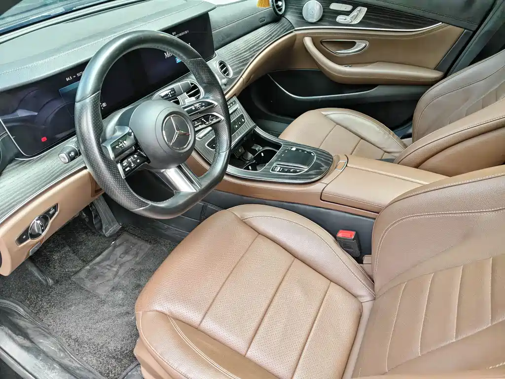 Mercedes-Benz E-Class 2021 — фото 24