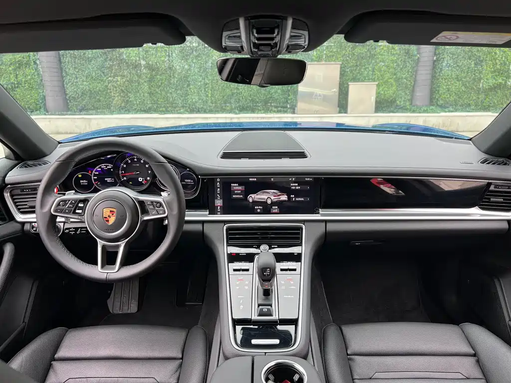 Porsche Panamera 2019 — фото 15