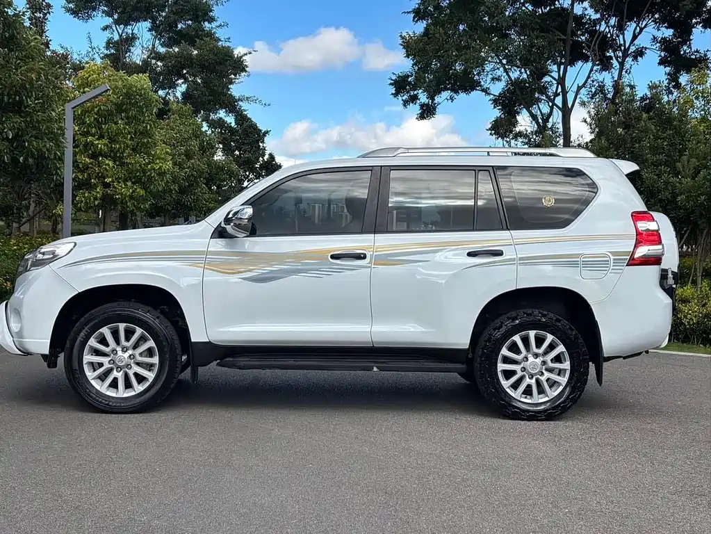 Toyota Prado 2017 — фото 4