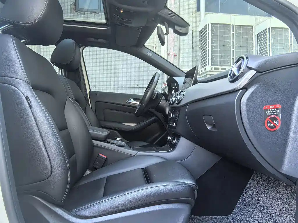 Mercedes-Benz B-Class 2018 — фото 12