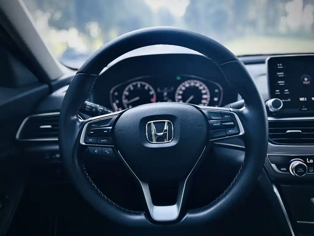 Honda Accord 2020 — фото 10
