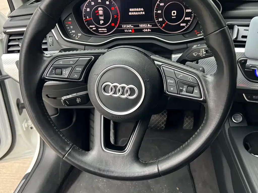 Audi A4L 2017 — фото 11
