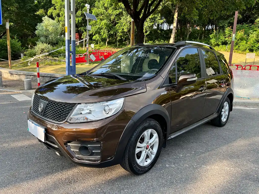 Dongfeng Jingyi X3 2015 — фото 1