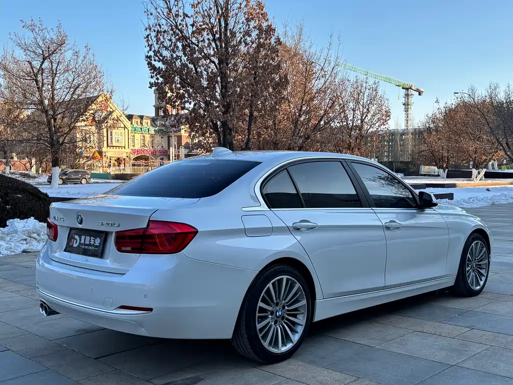 BMW 3 Series 2019 — фото 5