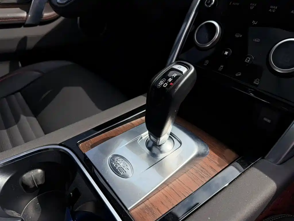Land Rover Discovery Sport 2022 — фото 14
