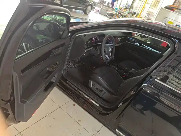 Volkswagen Passat 2024