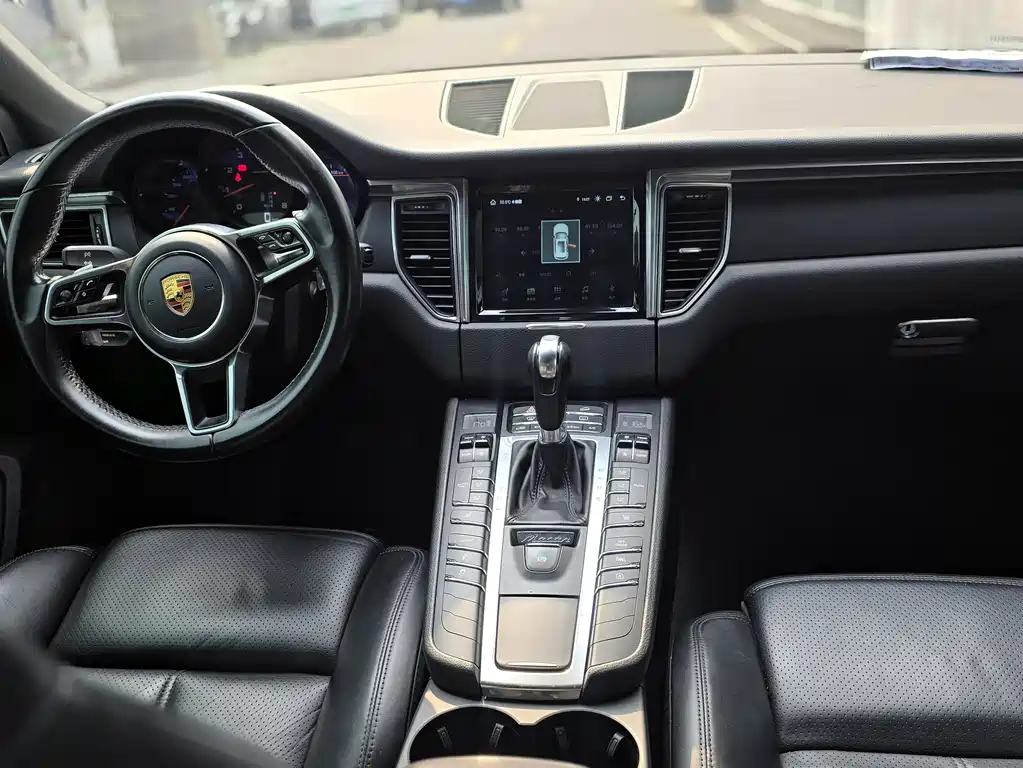 Porsche Macan 2018 — фото 9