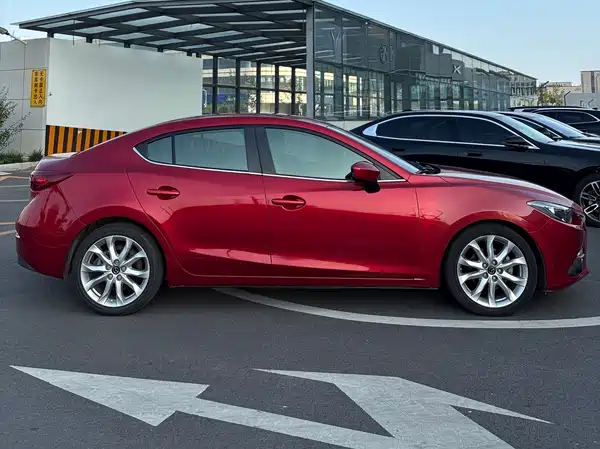 Mazda 3 Axela 2014