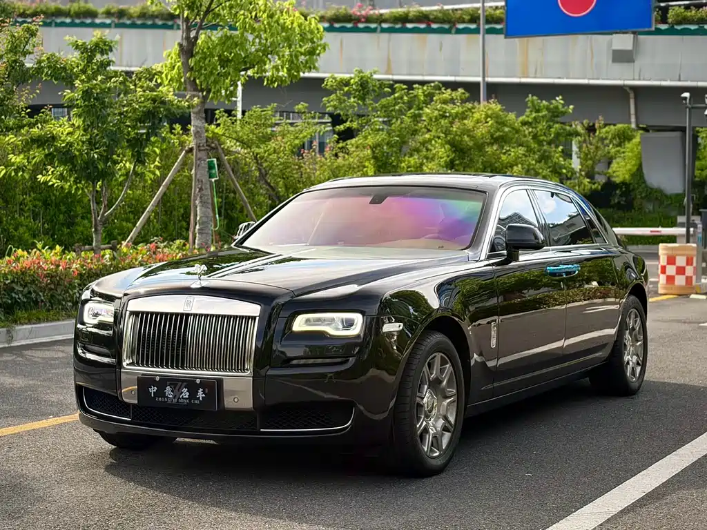 Rolls-Royce Ghost 2016 — фото 1
