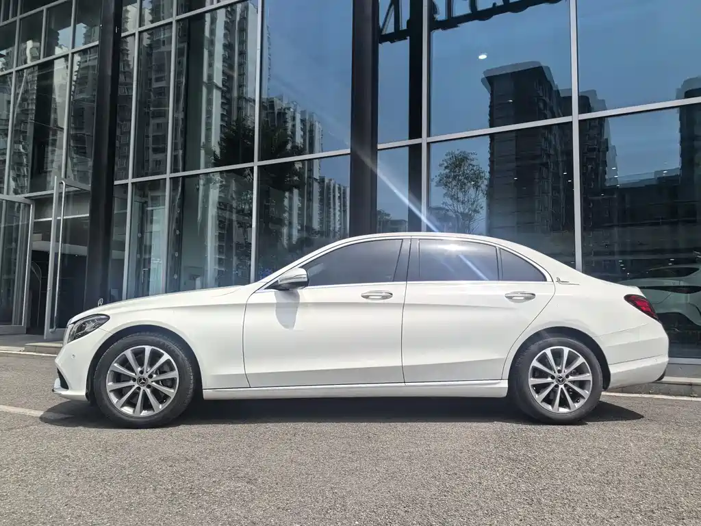 Mercedes-Benz C-Class 2019 — фото 2