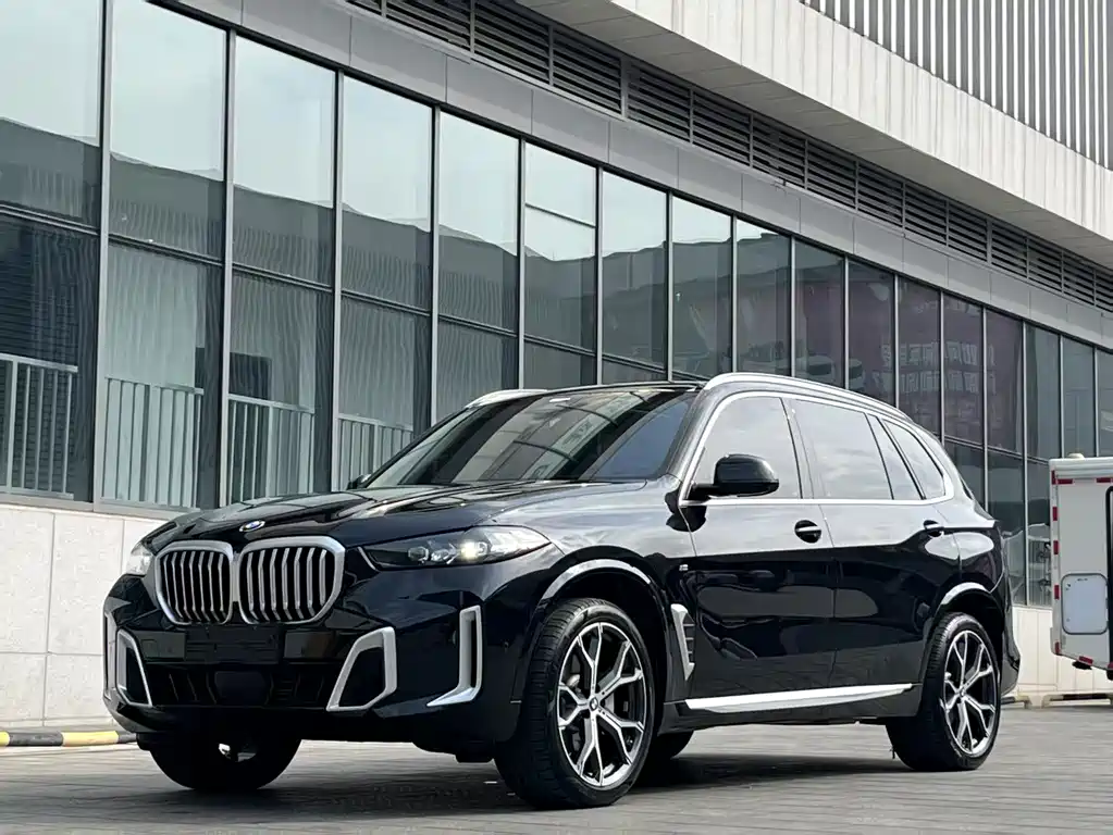 BMW X5 2024 — фото 1
