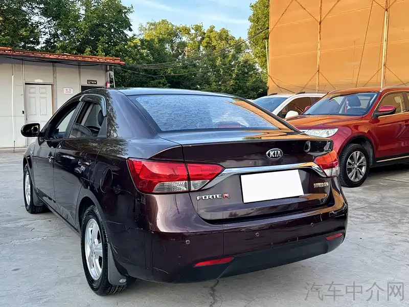 Kia Forte 2014 — фото 11