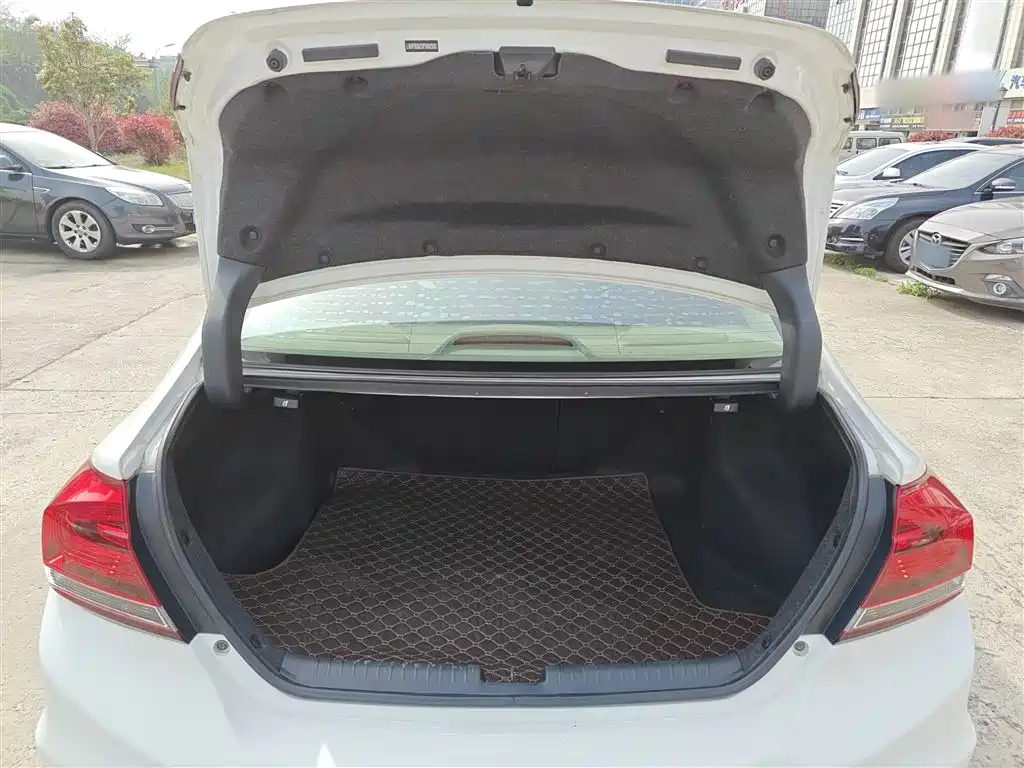 Honda Civic 2015 — фото 15