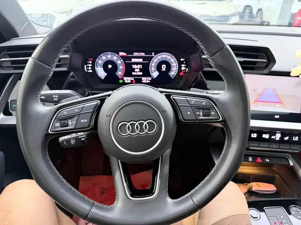 Audi A3 2024 — фото 10