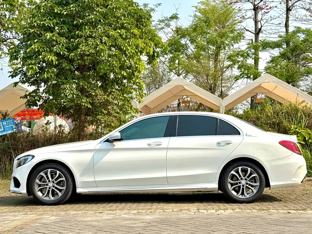 Mercedes-Benz C-Class 2017 — фото 4