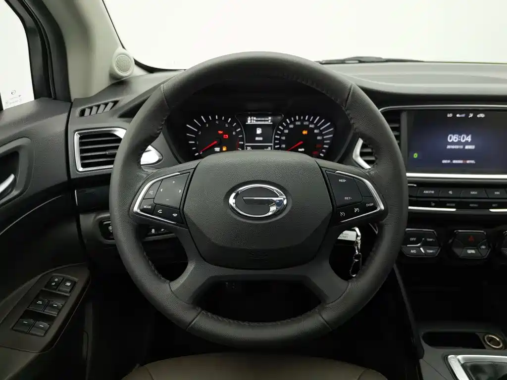 GAC Trumpchi GS4 2016 — фото 11