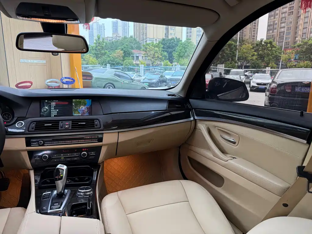 BMW 5 Series 2013 — фото 20