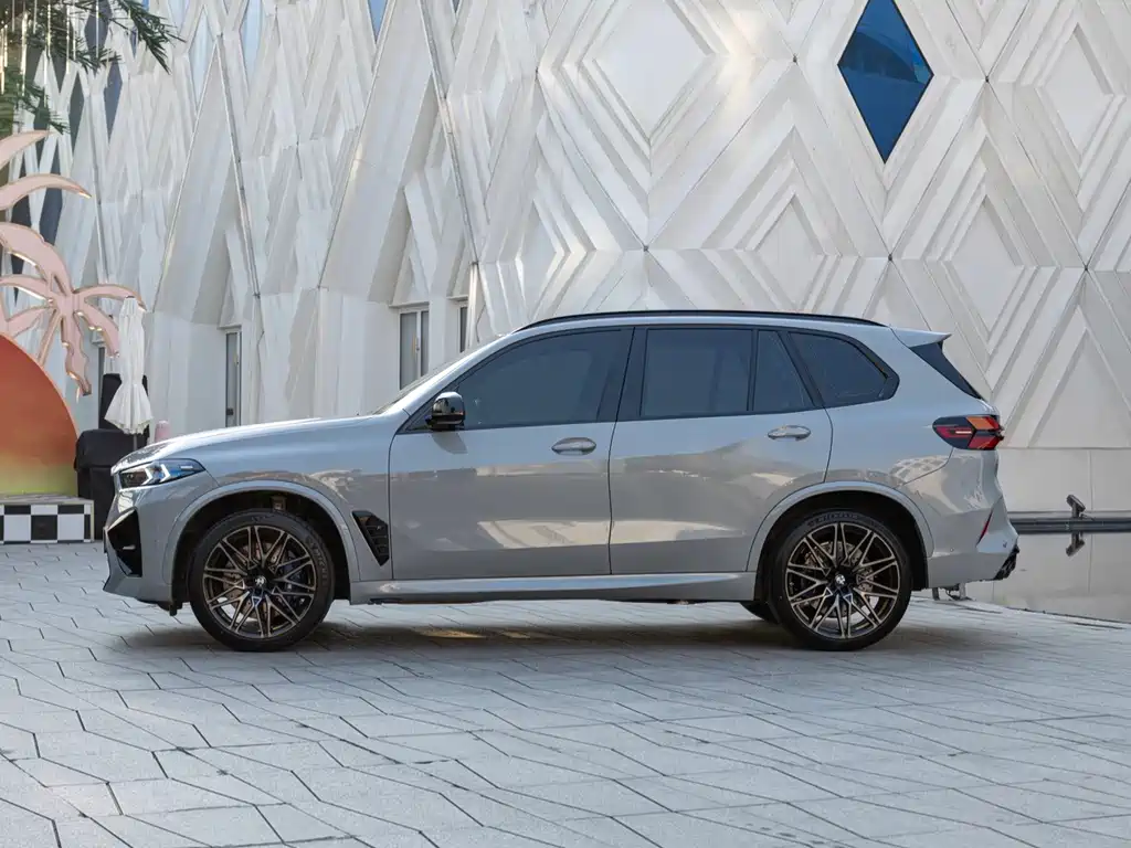 BMW X5 M 2023 — фото 8