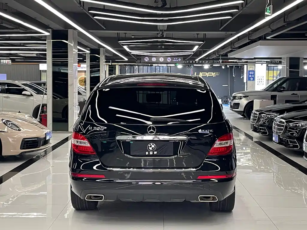 Mercedes-Benz R-Class 2017 — фото 50