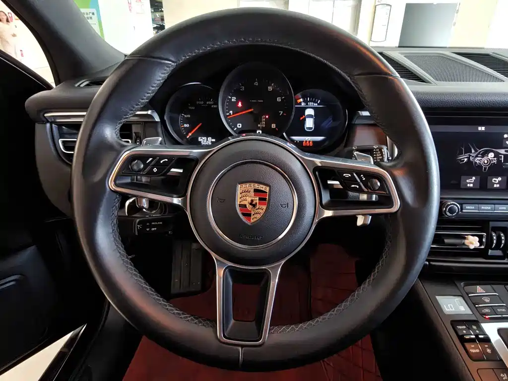 Porsche Macan 2020 — фото 21