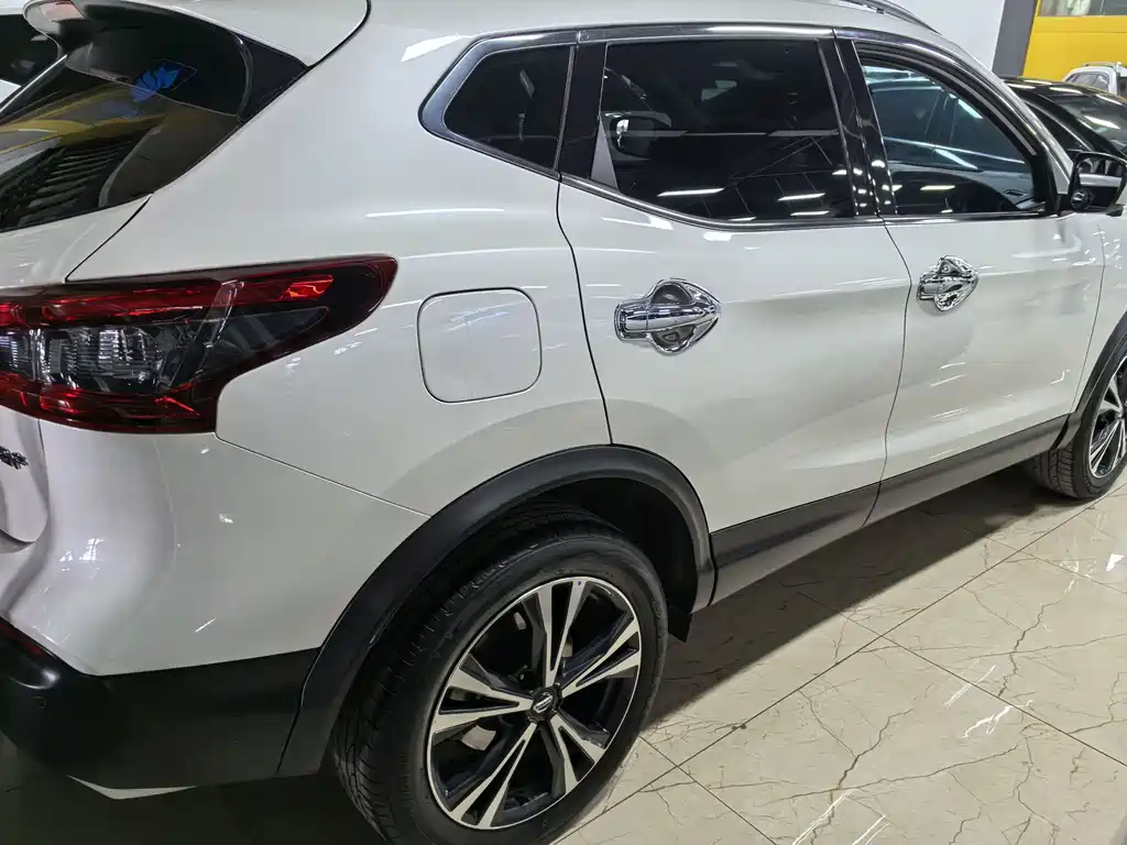 Nissan Qashqai 2023 — фото 5