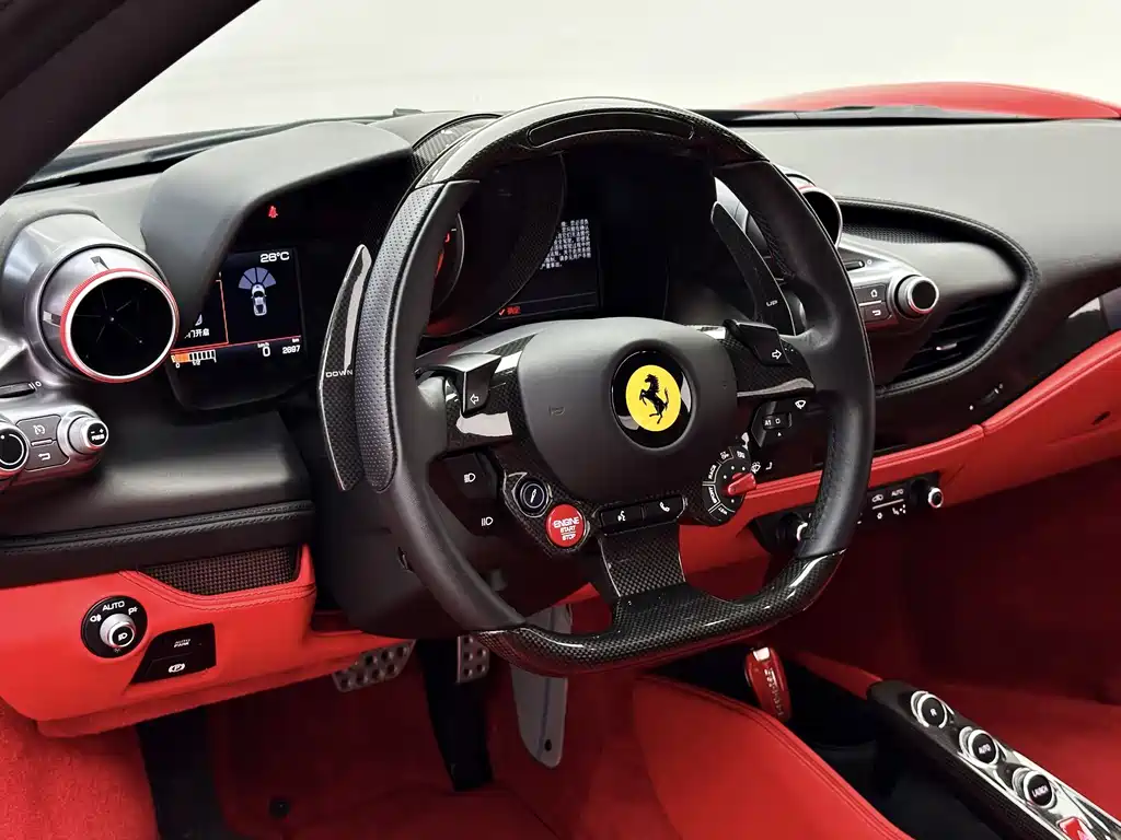 Ferrari F8 2022 — фото 21