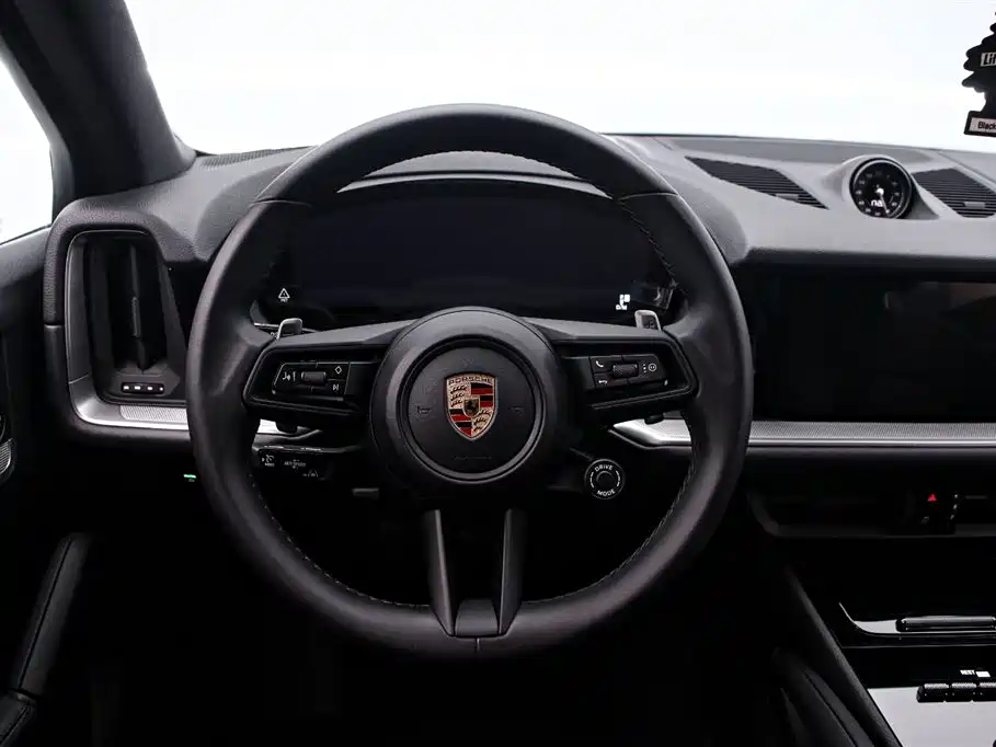 Porsche Cayenne 2023 — фото 7