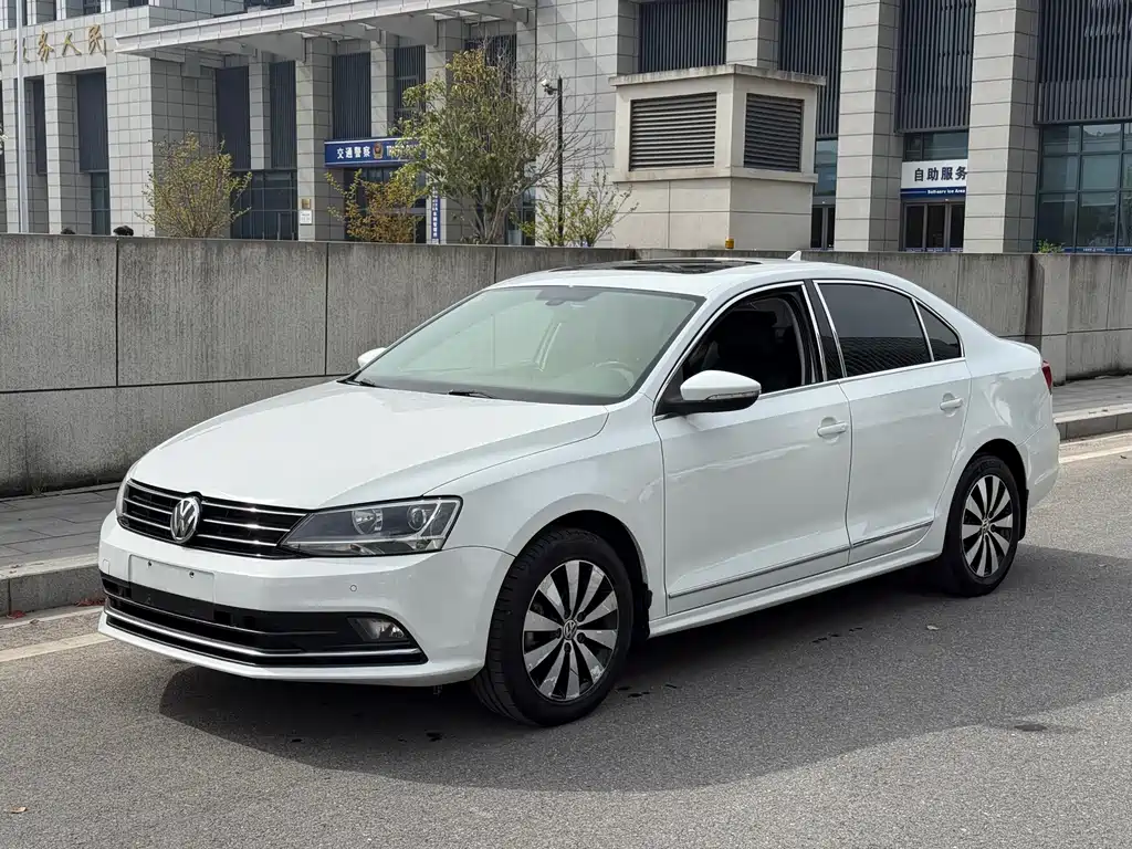 Volkswagen Sagitar 2017