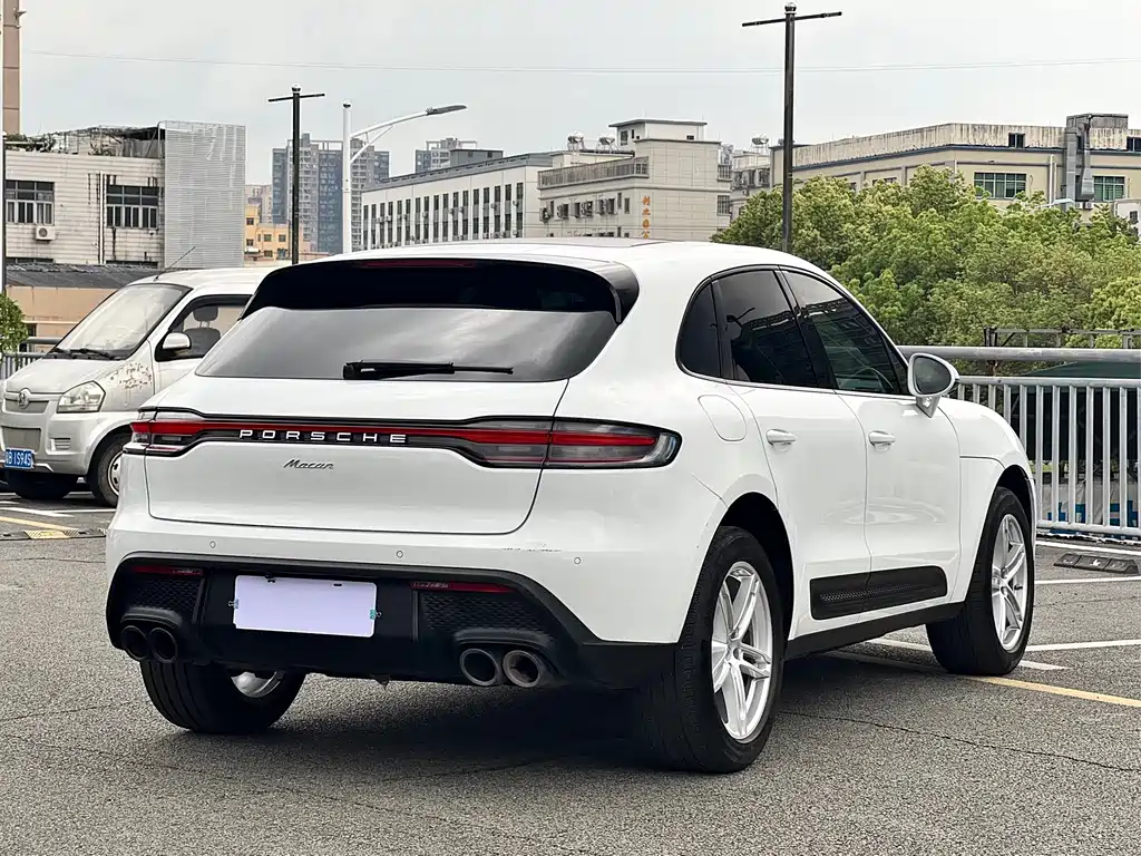 Porsche Macan 2023 — фото 5