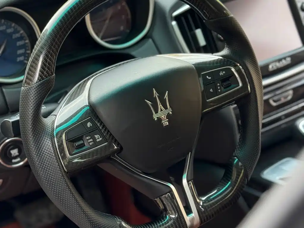 Maserati Ghibli 2016 — фото 12