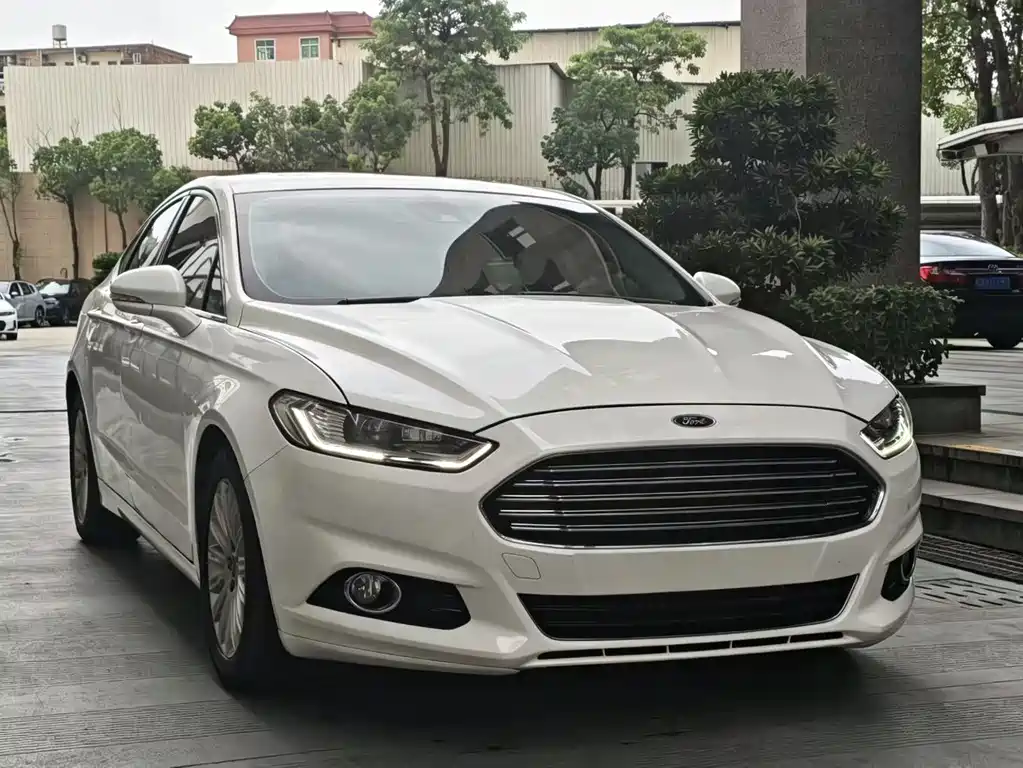 Ford Mondeo 2015 — фото 3