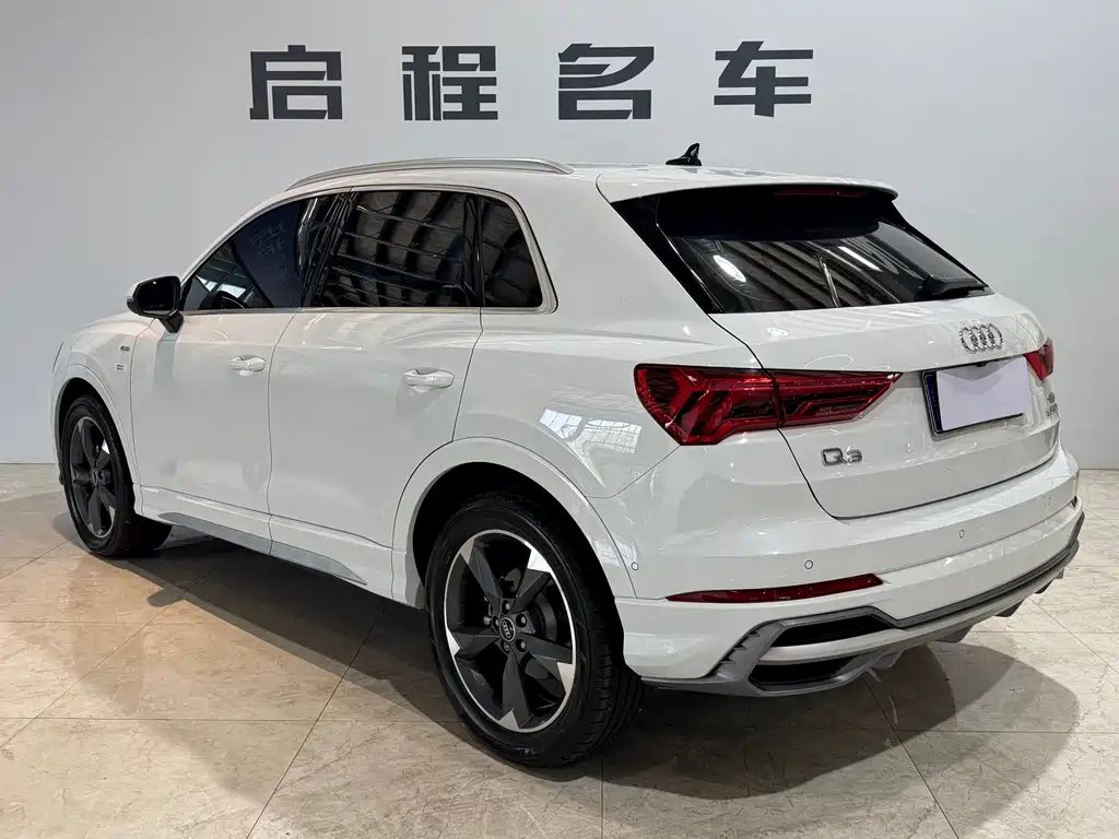 Audi Q3 2023 — фото 6