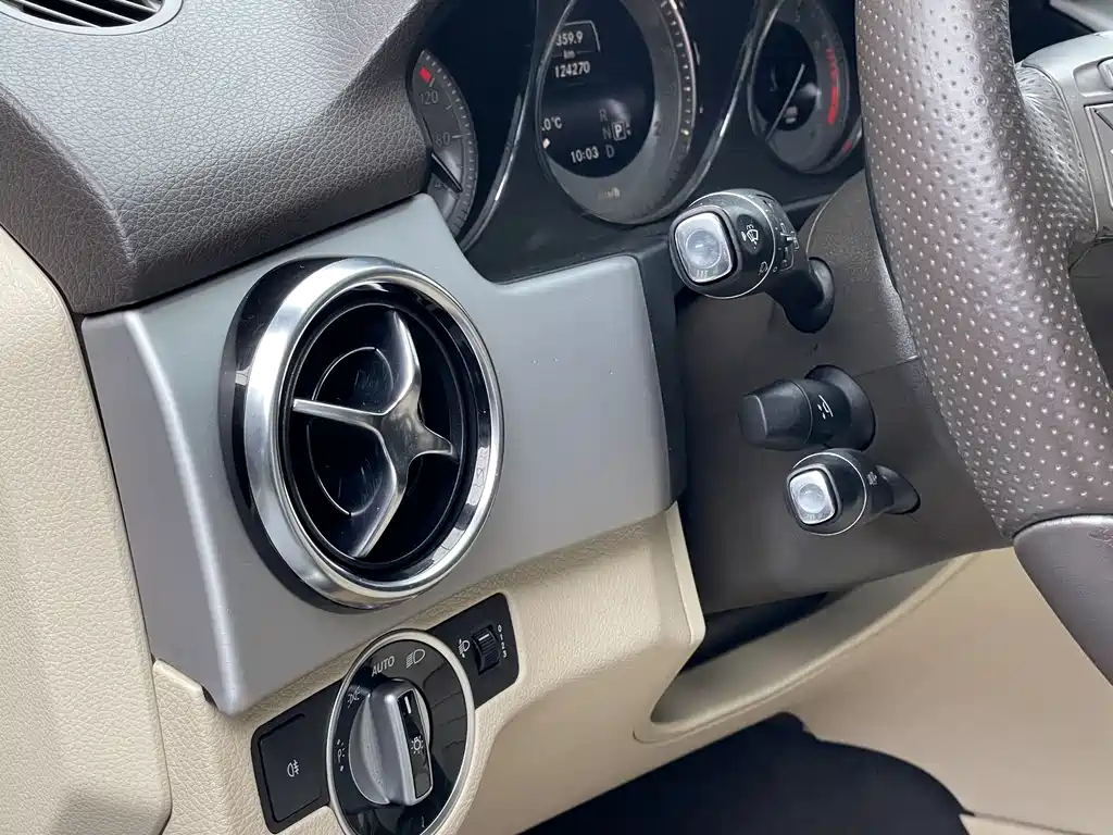 Mercedes-Benz GLK-Class 2014 — фото 16