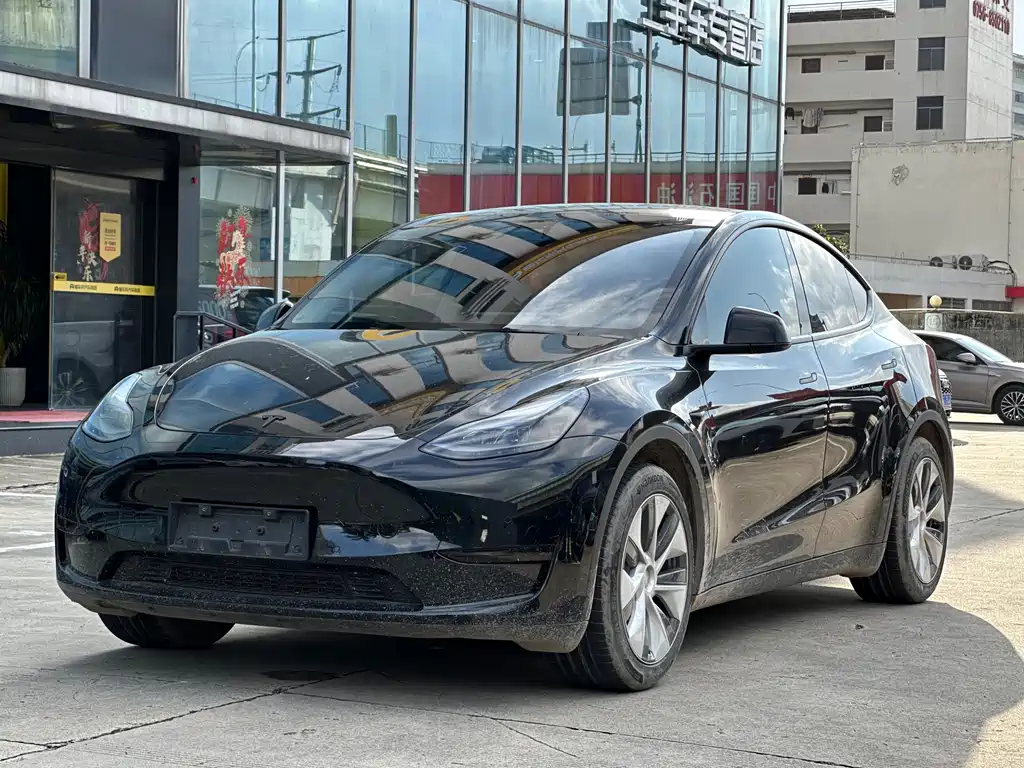 Tesla Model Y 2023 — фото 7