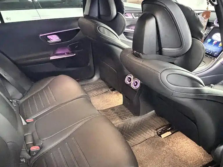 Mercedes-Benz C-Class 2025 — фото 14