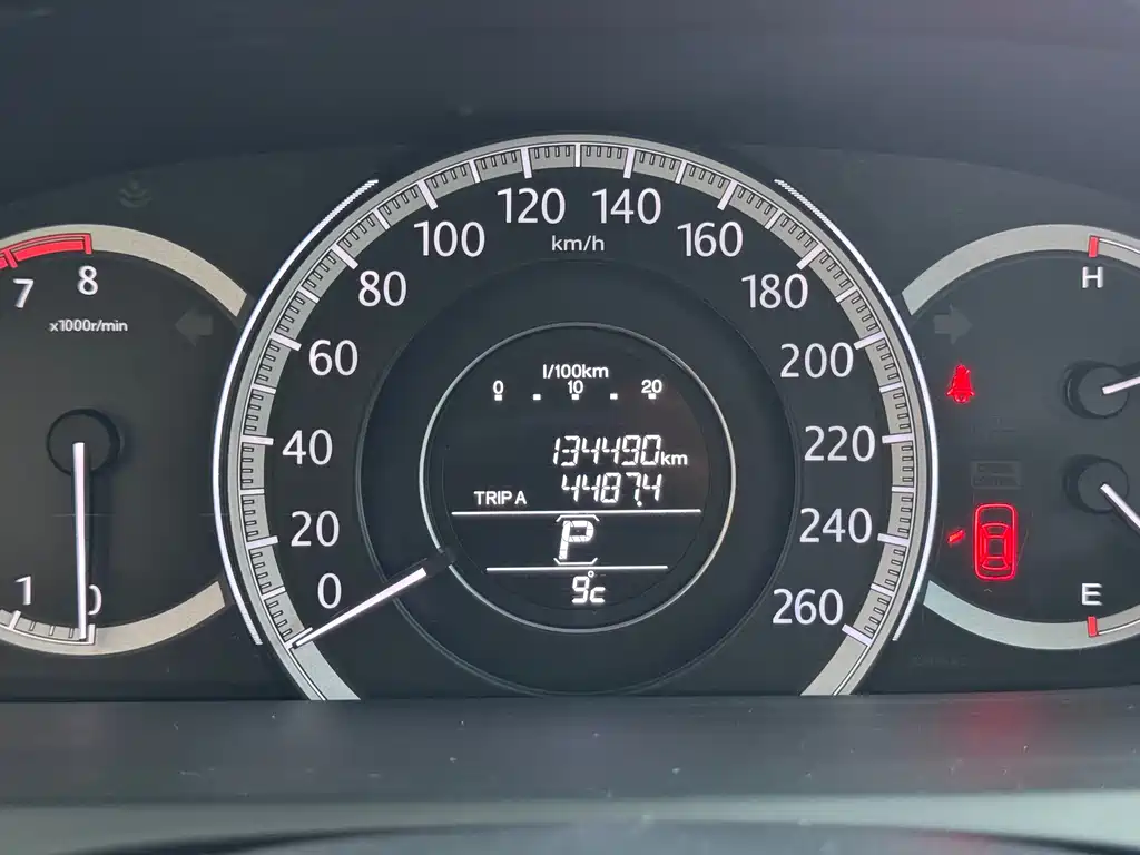 Honda Accord 2015 — фото 16