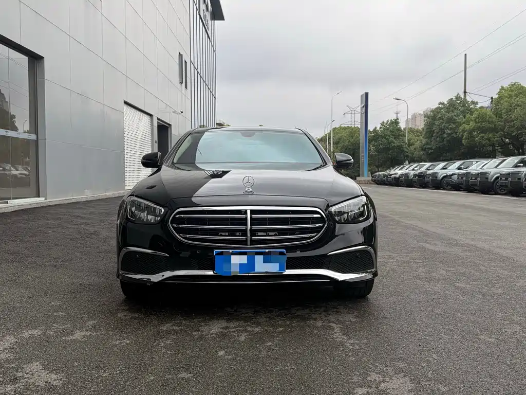 Mercedes-Benz E-Class 2023 — фото 2
