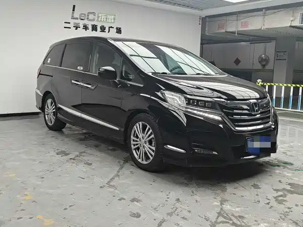 Honda Elysion 2016