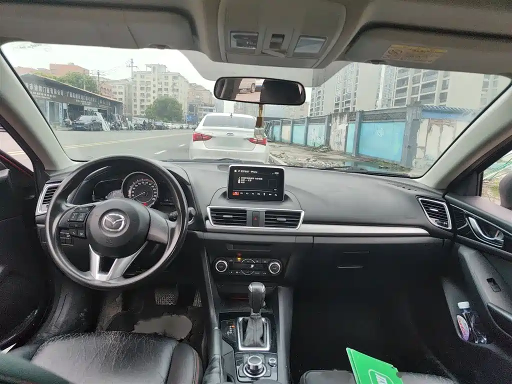 Mazda 3 Axela 2016 — фото 12