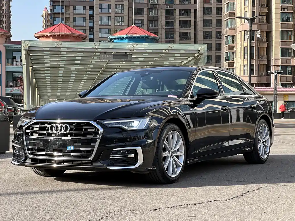Audi A6L 2024 — фото 1
