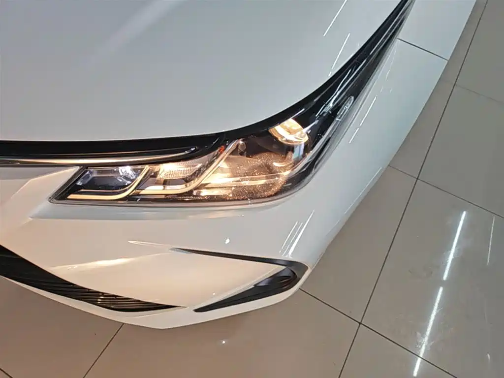 Toyota Corolla 2022 — фото 24