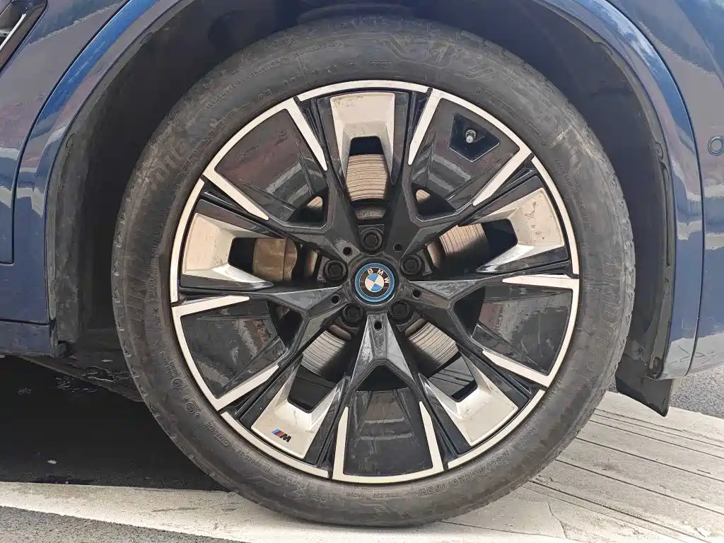 BMW iX3 2022 — фото 14