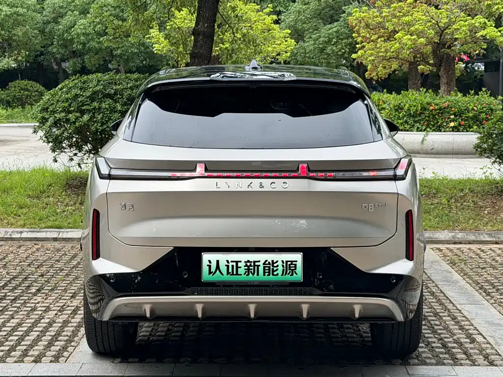 Lynk & Co 08 EM-P 2024 — фото 17