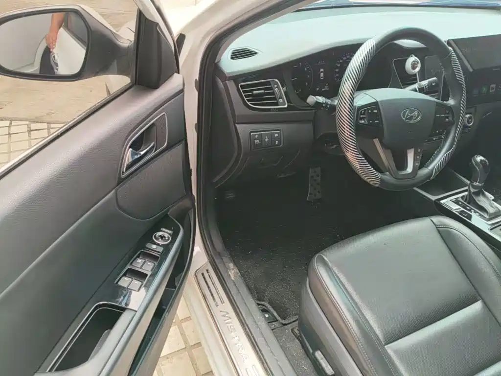 Hyundai Mistra 2014 — фото 16