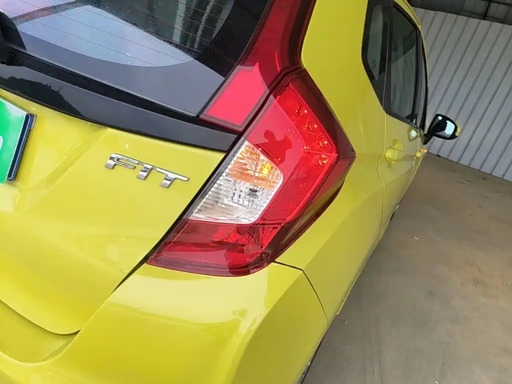 Honda Fit 2016 — фото 8