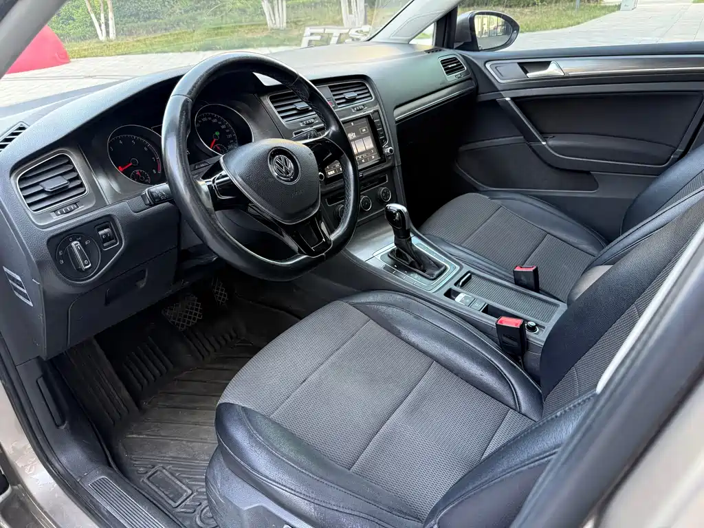 Volkswagen Golf 2014