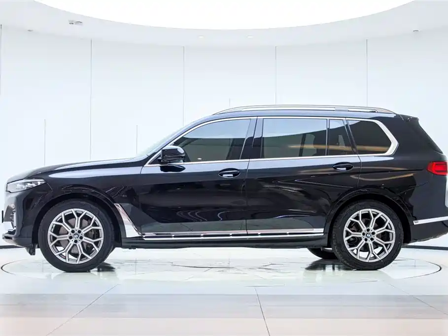 BMW X7 2022 — фото 3