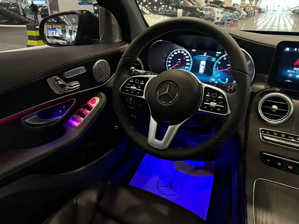 Mercedes-Benz GLC 2019 — фото 16