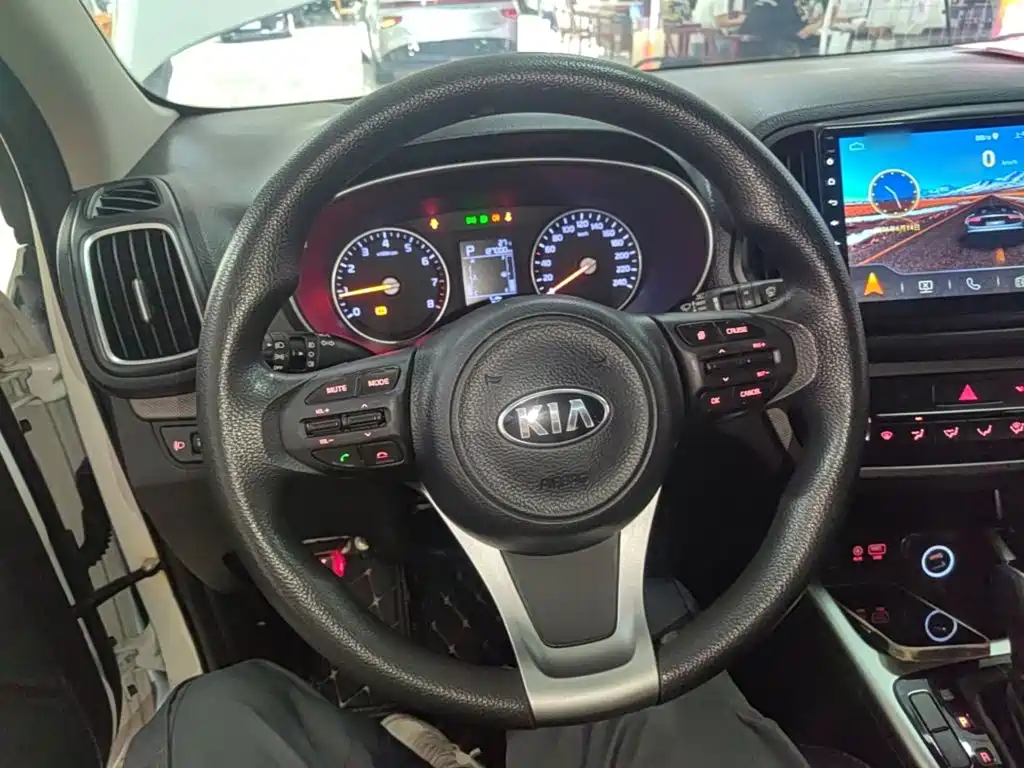 Kia KX3 2017 — фото 11