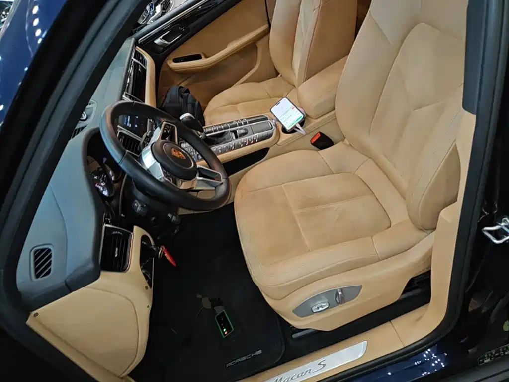 Porsche Macan 2017 — фото 15
